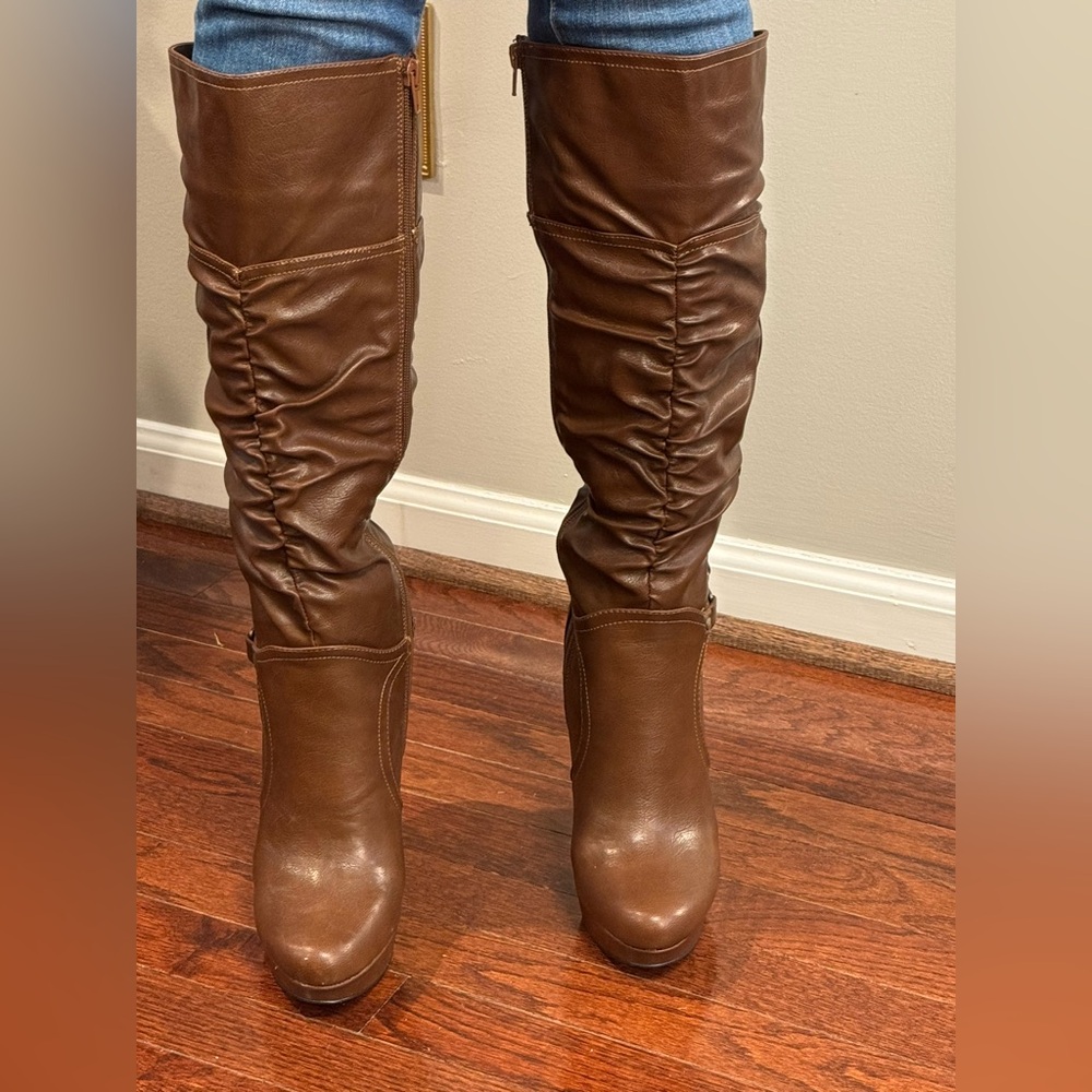 Chic Brown Knee High Boots